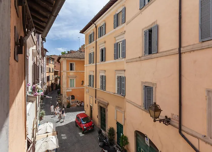 Piazza Navona Historic Luxury Apartment